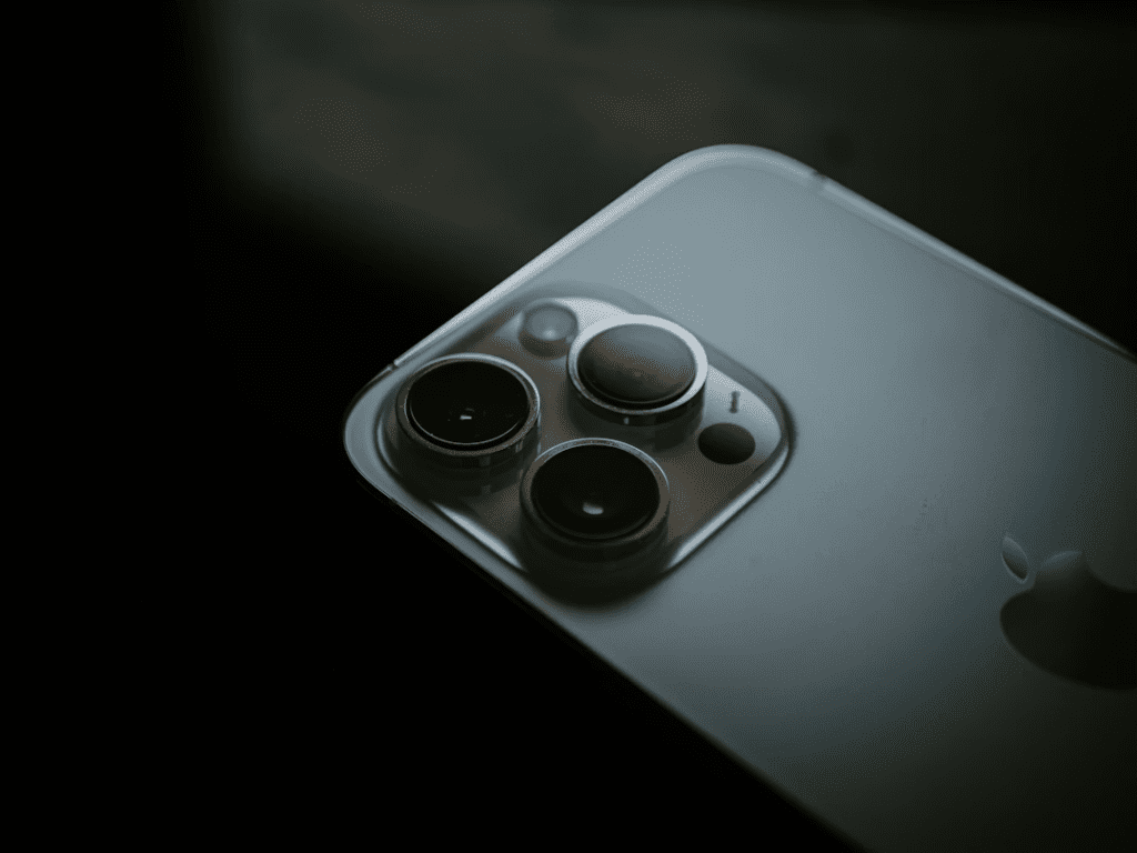 iPhone 16 Pro en 2025 : Est-ce encore le meilleur choix (et à quel prix) ?