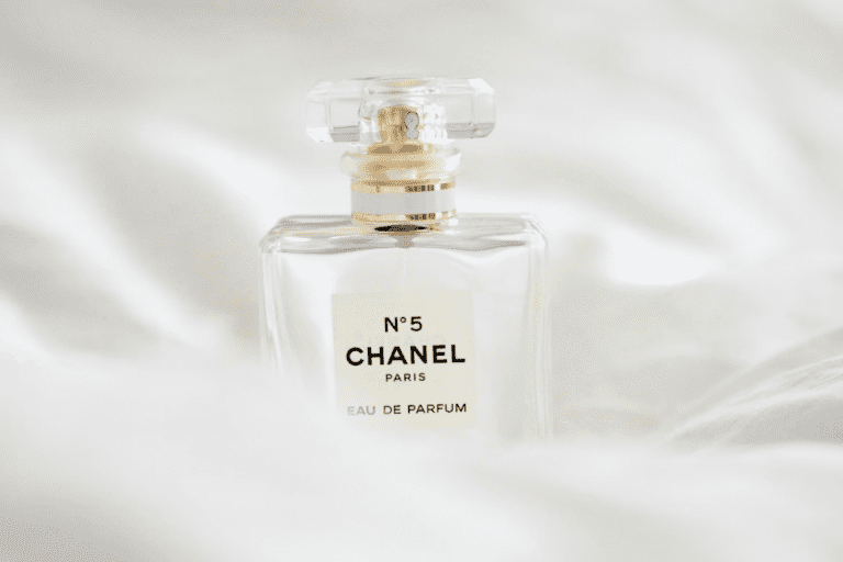 Où acheter son parfum moins cher en France ? Mes secrets pour ne plus payer le prix fort