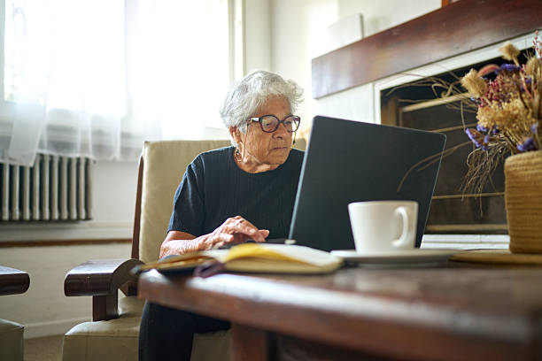 Meilleur ordinateur pour senior : guide d’achat 2026
