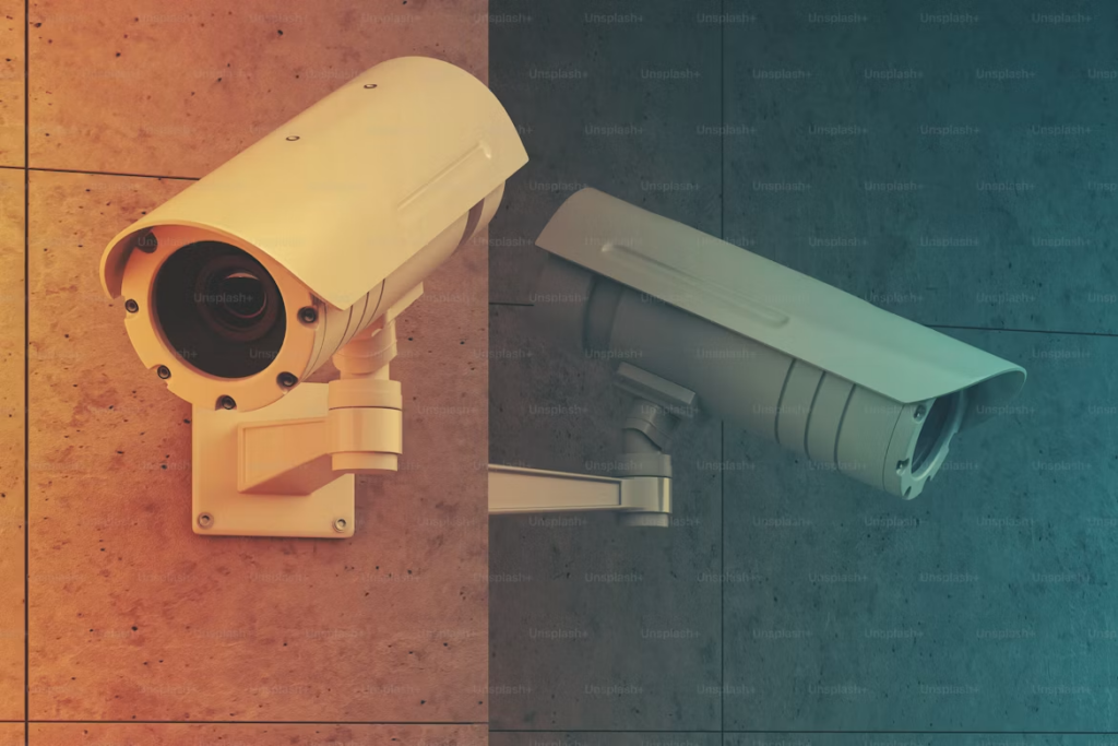 Caméra IP extérieure WiFi 360° : comparatif des meilleurs modèles 2026